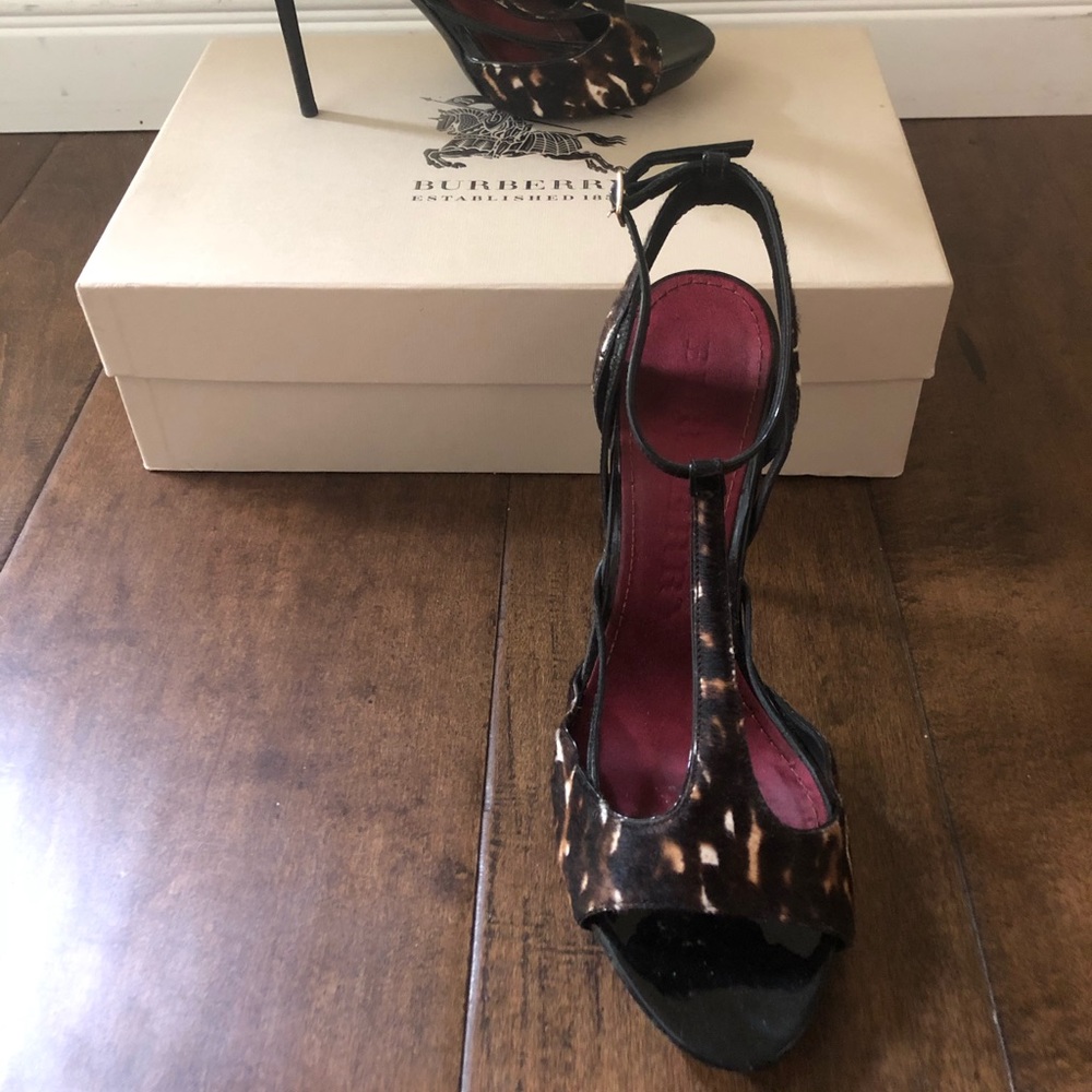 Burberry heels - Picture 2 of 5